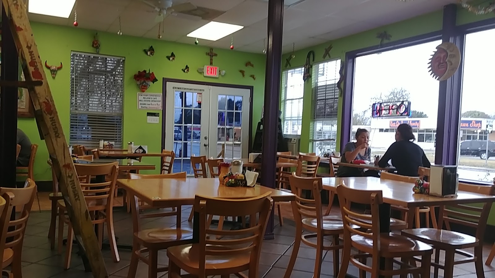 Melanie's Cafe photo 1